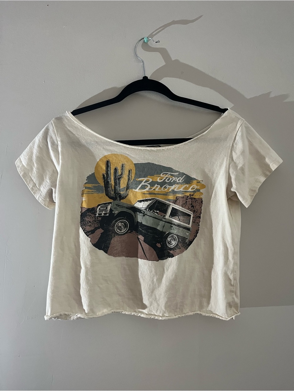 Creme Off-the-shoulder Cropped Tee
